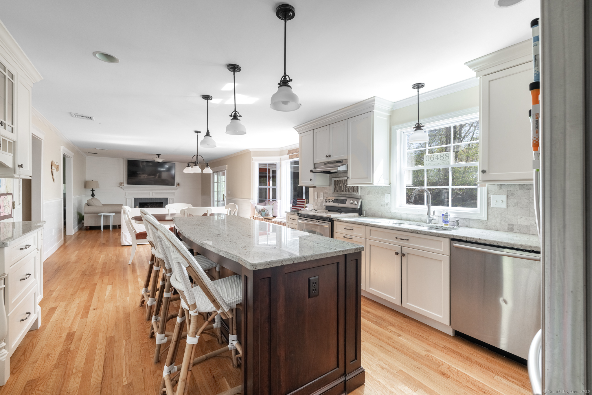 114 Cobbler Lane, Southbury, Connecticut image 3