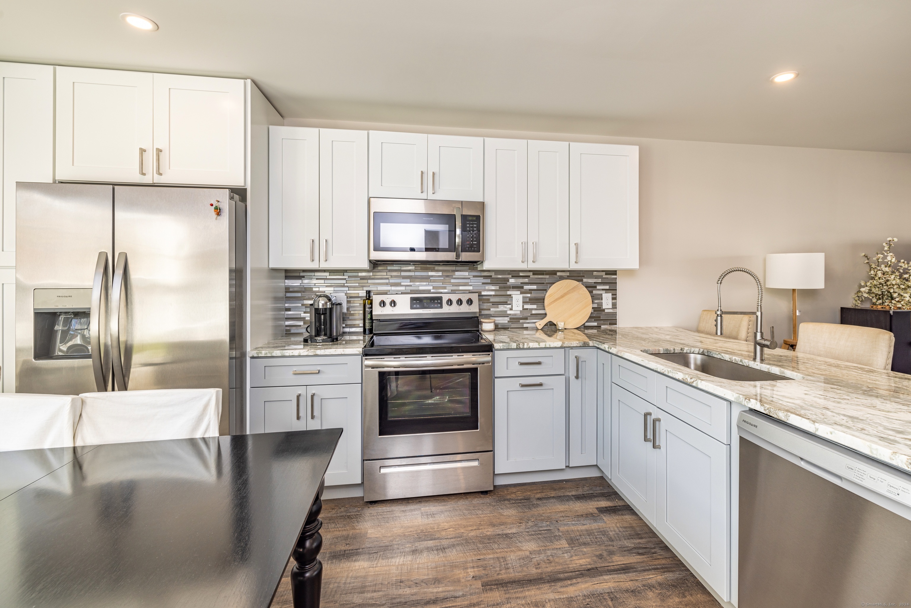 East Lyme, Connecticut 06357, United States, 3 Bedrooms Bedrooms, ,3 BathroomsBathrooms,Residential,Pending,169521