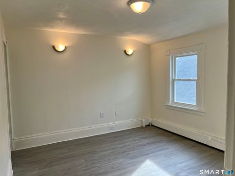 Tiny photo for 2449 North Avenue #3, Bridgeport, CT 06604 (MLS # 24148285)