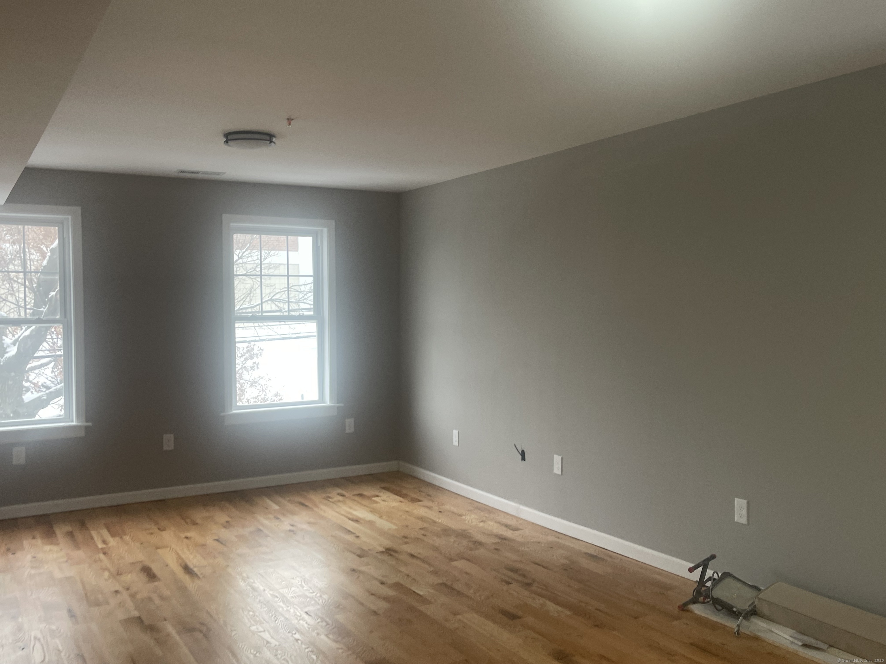 New Haven, Connecticut 06519, United States, 4 Bedrooms Bedrooms, ,2 BathroomsBathrooms,Residential,Active,15213