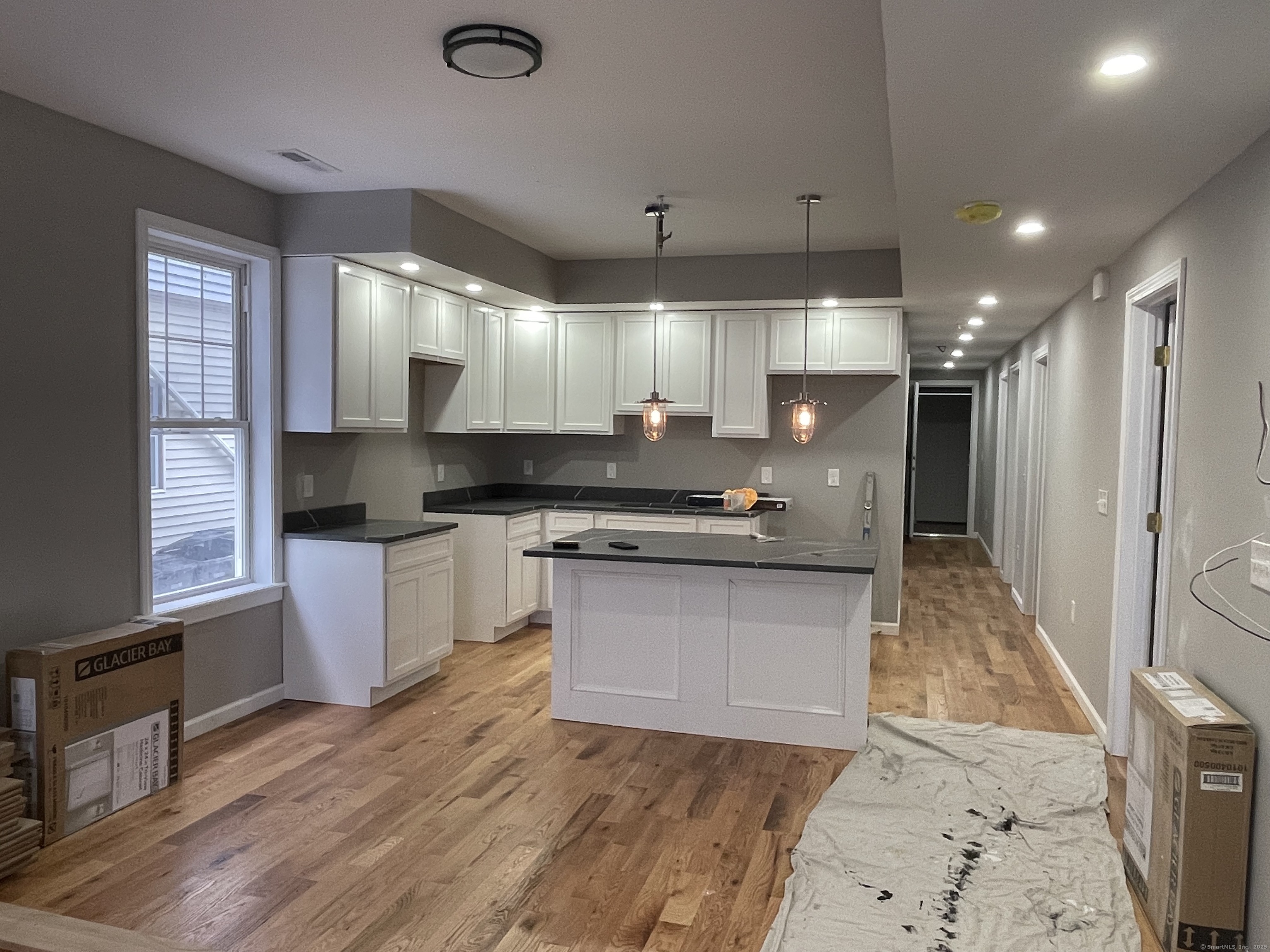 New Haven, Connecticut 06519, United States, 4 Bedrooms Bedrooms, ,2 BathroomsBathrooms,Residential,Active,15213