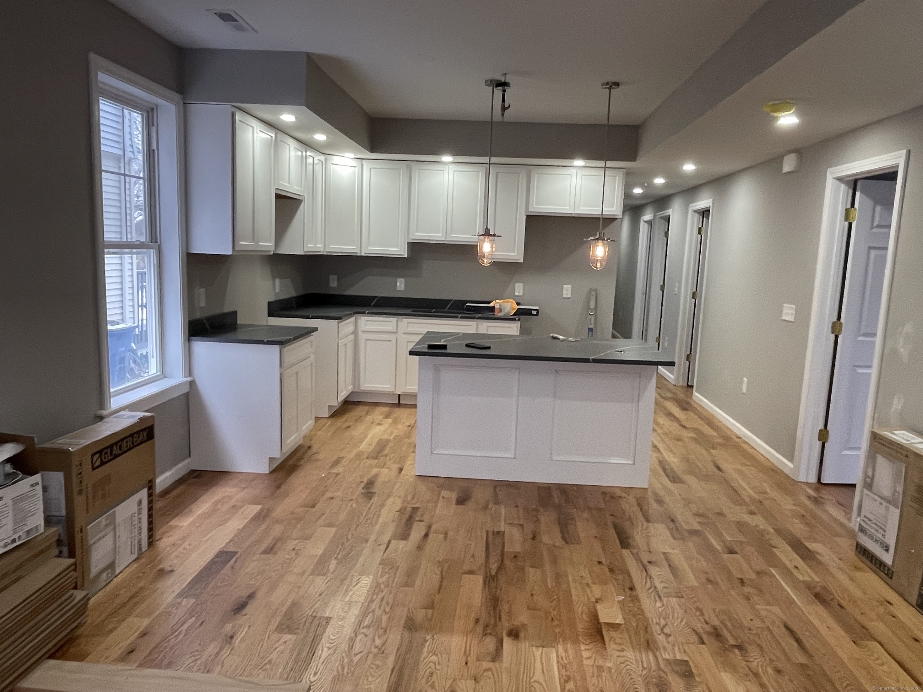 Rental Property at Hallock Avenue 2, New Haven, Connecticut - Bedrooms: 4 
Bathrooms: 2 
Rooms: 6  - $2,600 MO.