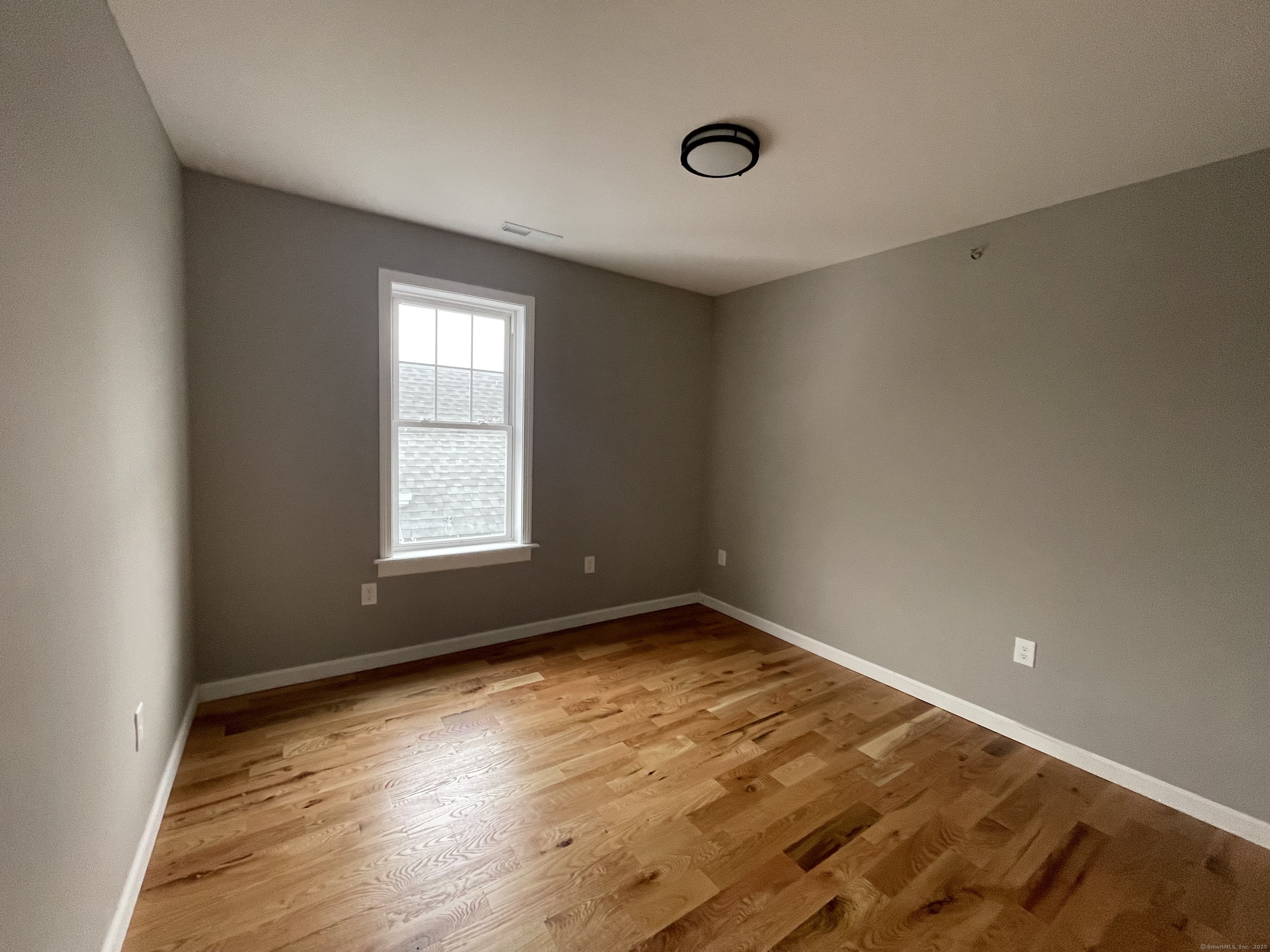 New Haven, Connecticut 06519, United States, 4 Bedrooms Bedrooms, ,2 BathroomsBathrooms,Residential,Active,15213