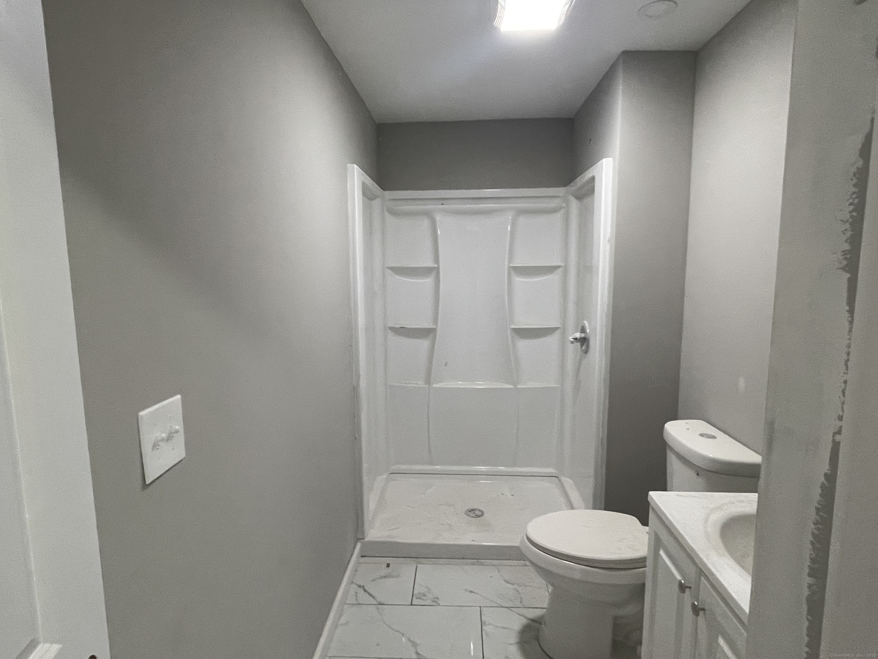 New Haven, Connecticut 06519, United States, 4 Bedrooms Bedrooms, ,2 BathroomsBathrooms,Residential,Active,15213