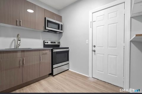 Photo of 25 Whittier Street #6, Bridgeport, CT 06605 (MLS # 24169152)