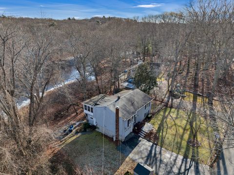 A home in Ledyard