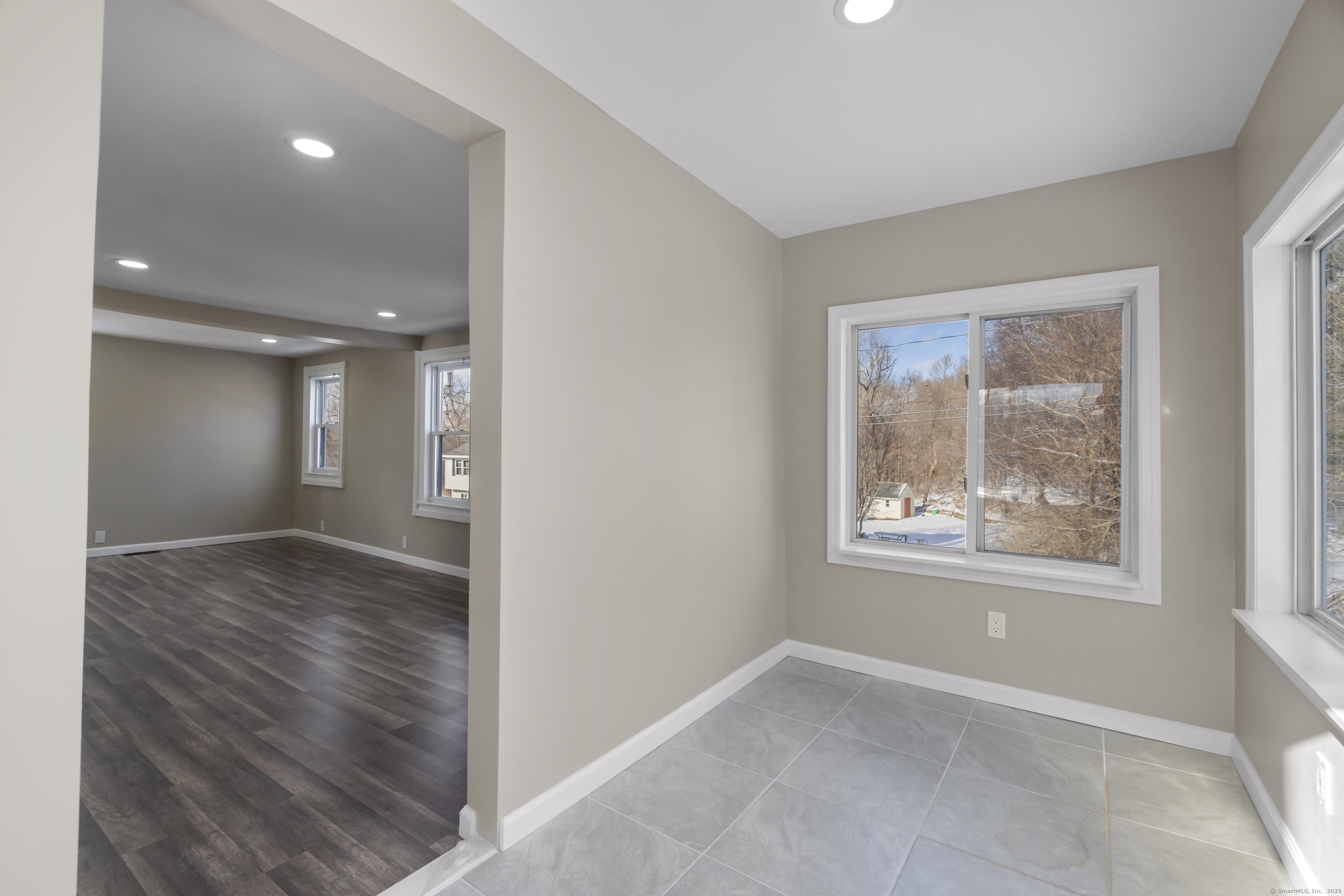 12 Oak Street, Wallingford, Connecticut image 8