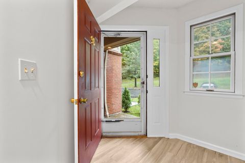 Tiny photo for 98 Crown Ridge #98, Newington, CT 06111 (MLS # 24153605)