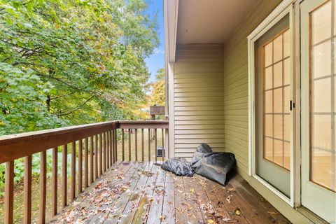 Tiny photo for 98 Crown Ridge #98, Newington, CT 06111 (MLS # 24153605)