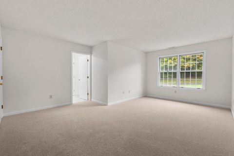 Tiny photo for 98 Crown Ridge #98, Newington, CT 06111 (MLS # 24153605)