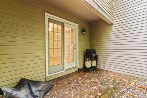 Tiny photo for 98 Crown Ridge #98, Newington, CT 06111 (MLS # 24153605)