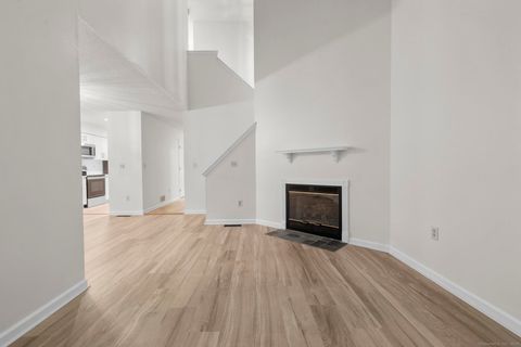 Tiny photo for 98 Crown Ridge #98, Newington, CT 06111 (MLS # 24153605)