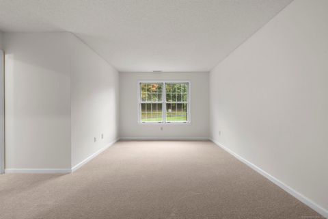 Tiny photo for 98 Crown Ridge #98, Newington, CT 06111 (MLS # 24153605)