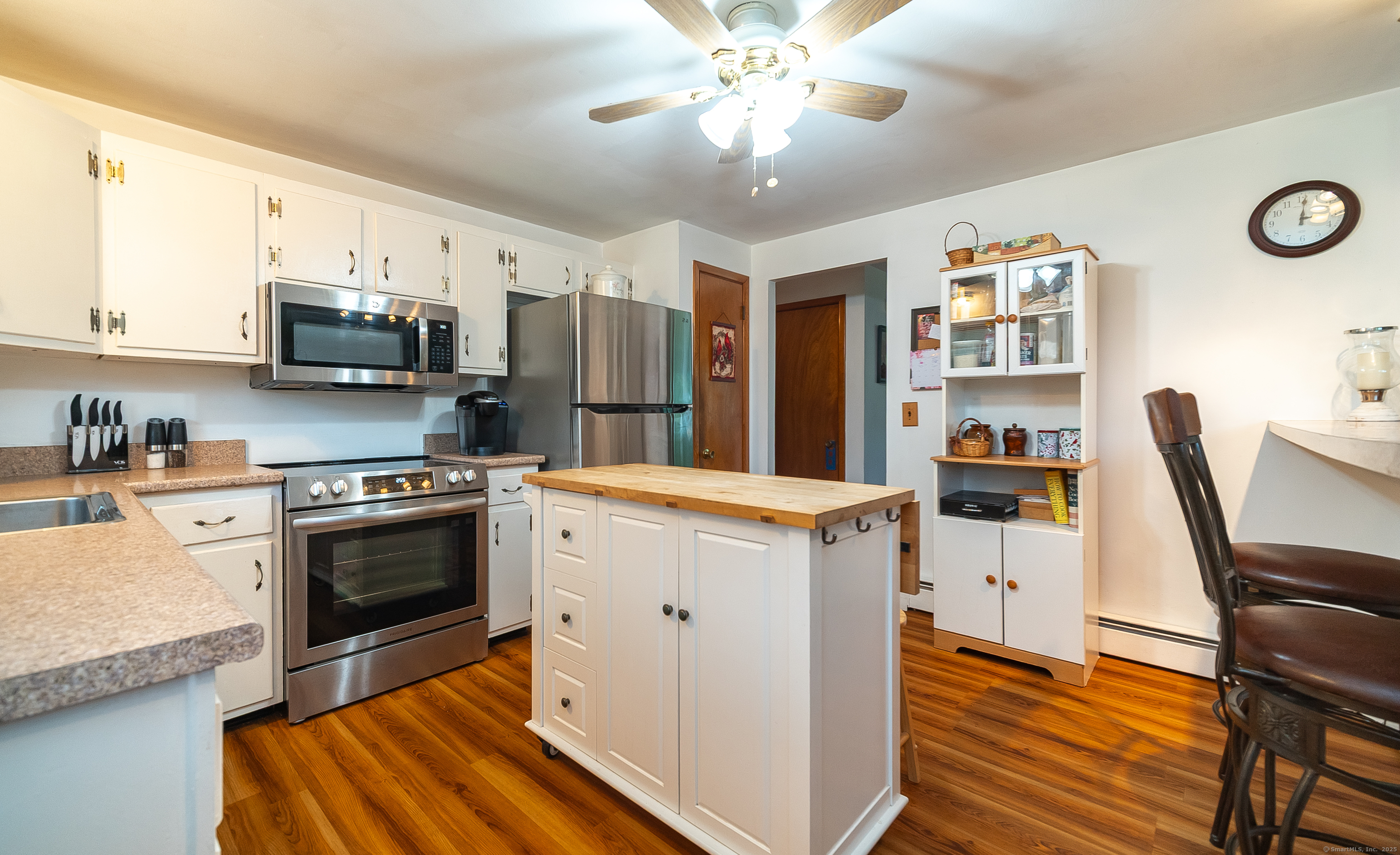895 West Woods Road