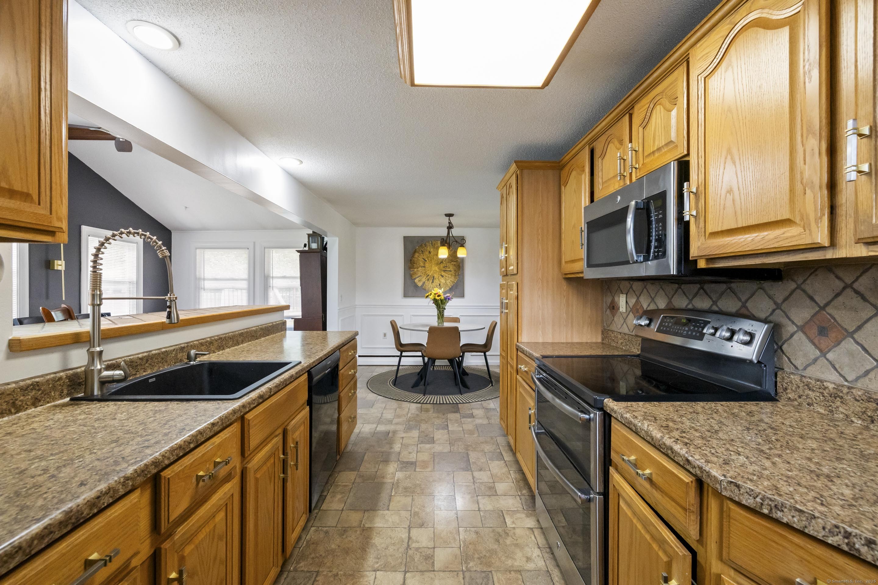 53 Roosevelt Boulevard, Enfield, Connecticut image 14