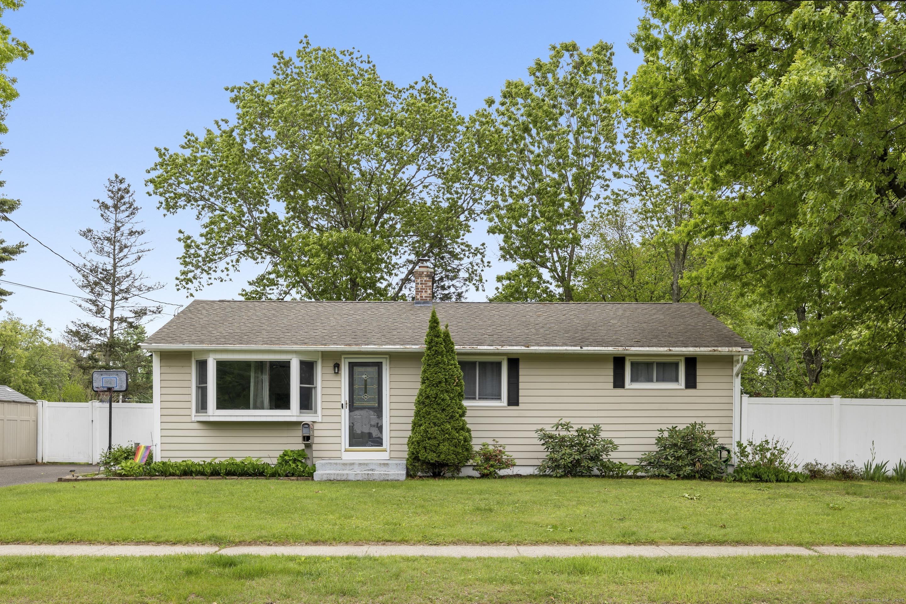 53 Roosevelt Boulevard, Enfield, Connecticut image 1