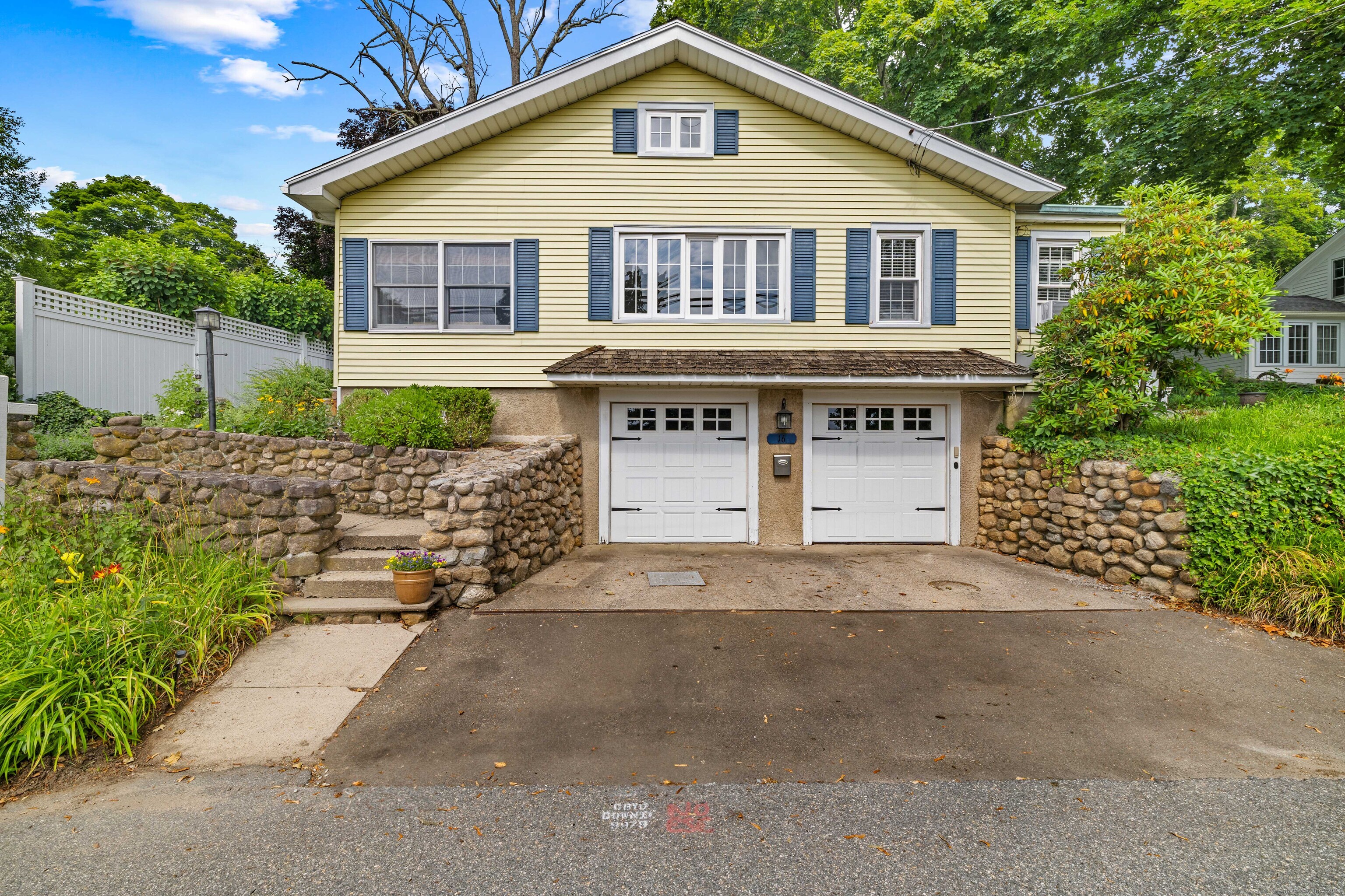 16 North Main Street