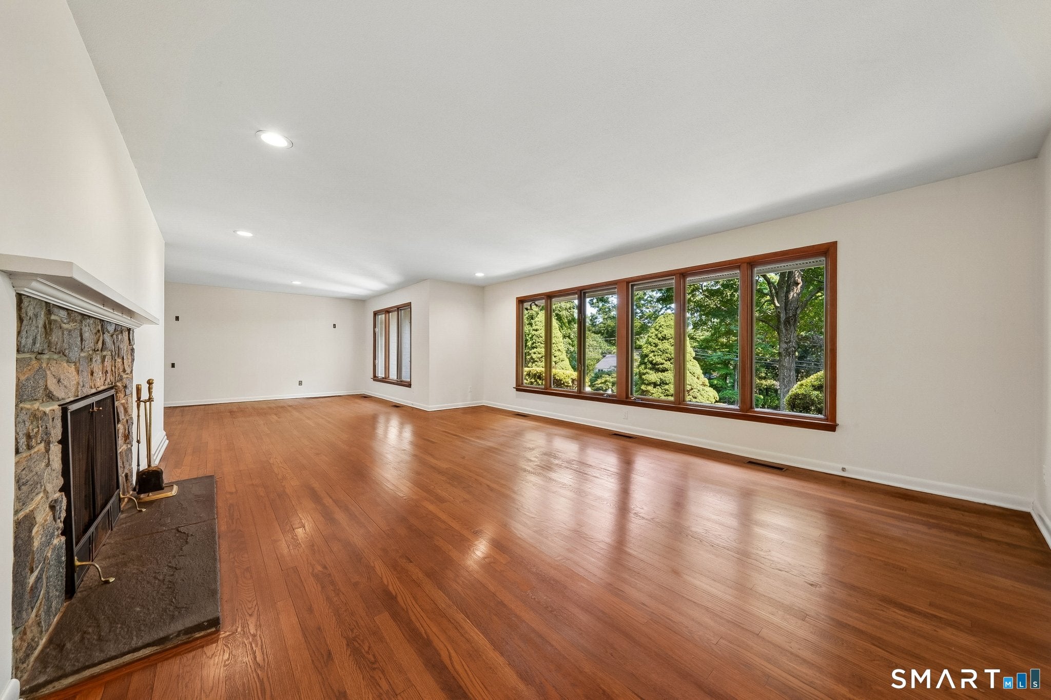 23 Pequot Trail