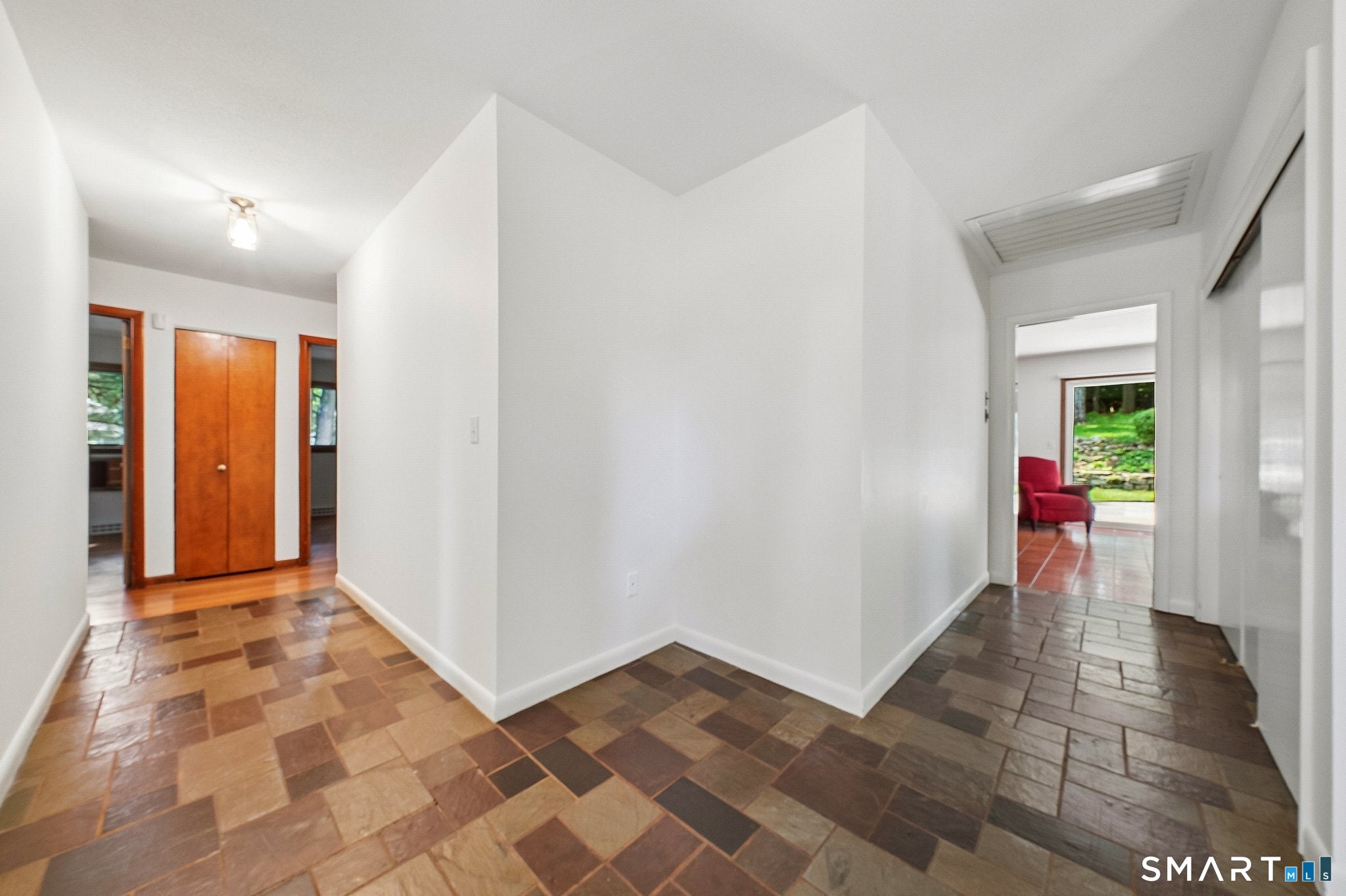 23 Pequot Trail