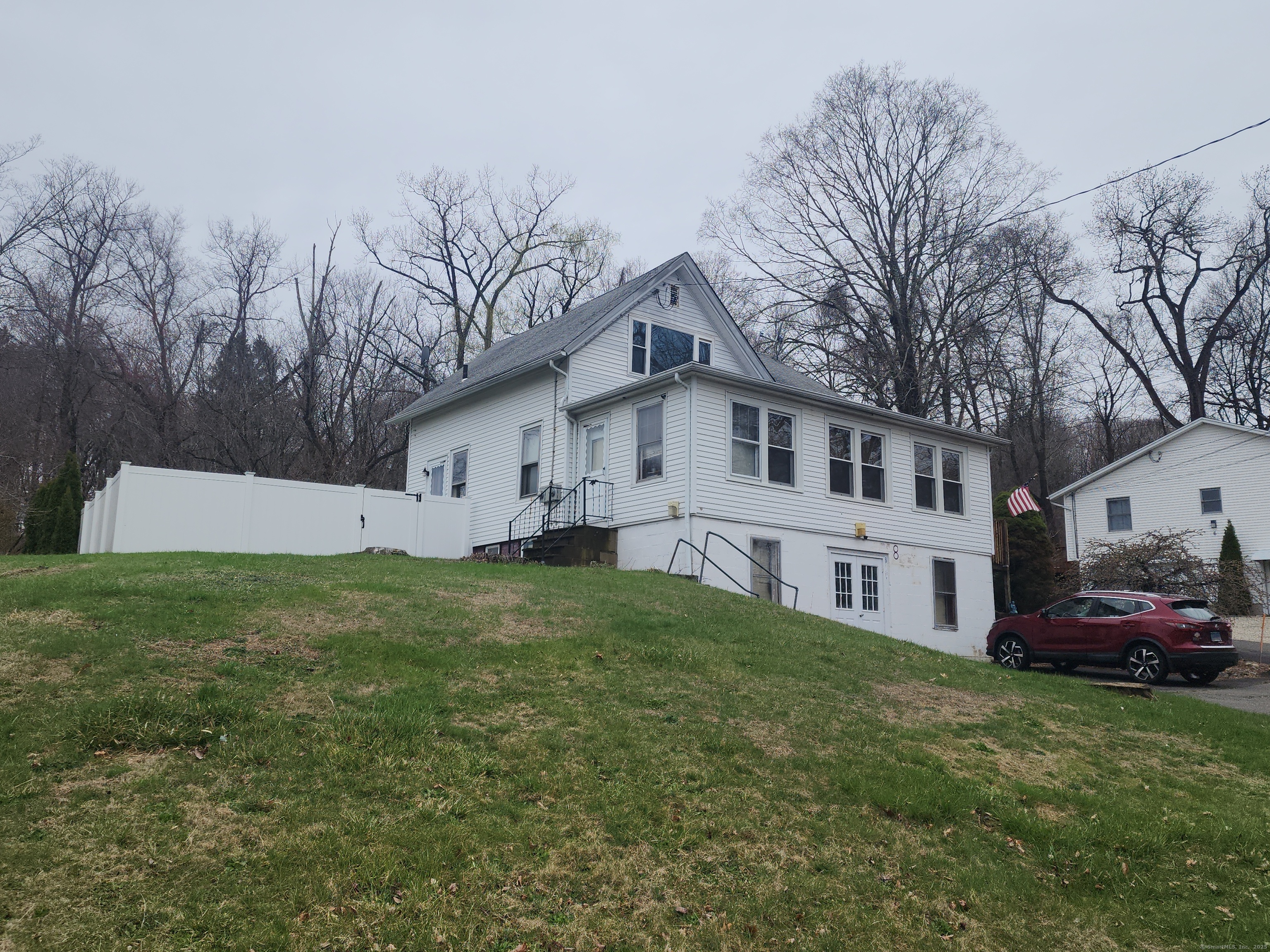 Property for Sale at Skinner Street, East Hampton, Connecticut - Bedrooms: 3 
Bathrooms: 2 
Rooms: 8  - $319,900