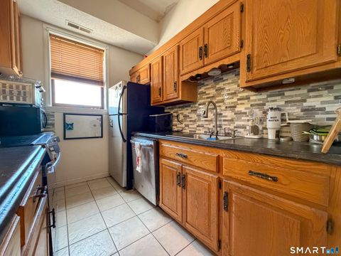 Tiny photo for 239 Farmington Avenue #B, Hartford, CT 06105 (MLS # 24163849)