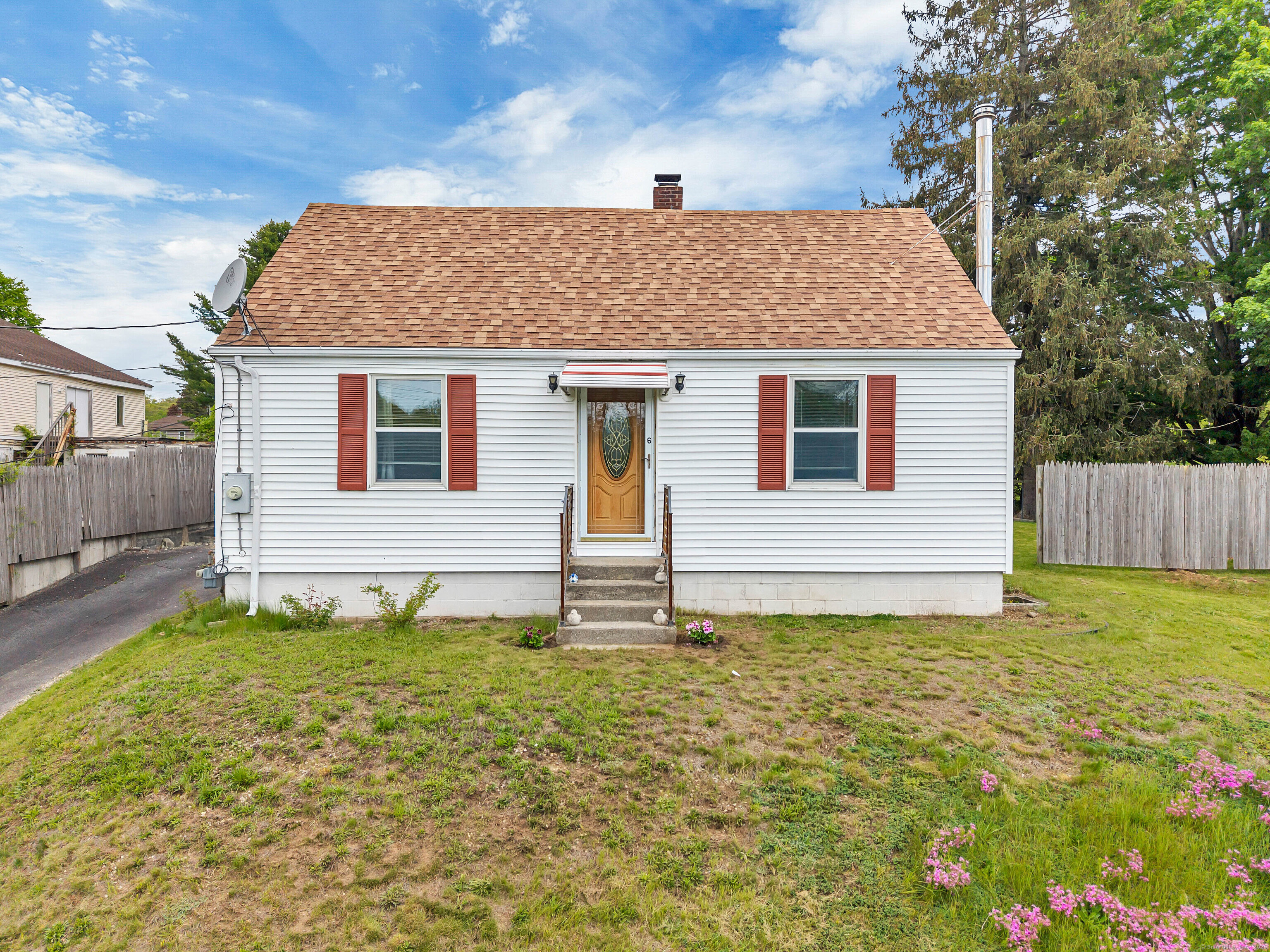 6 Lois Street, Norwich, Connecticut image 1