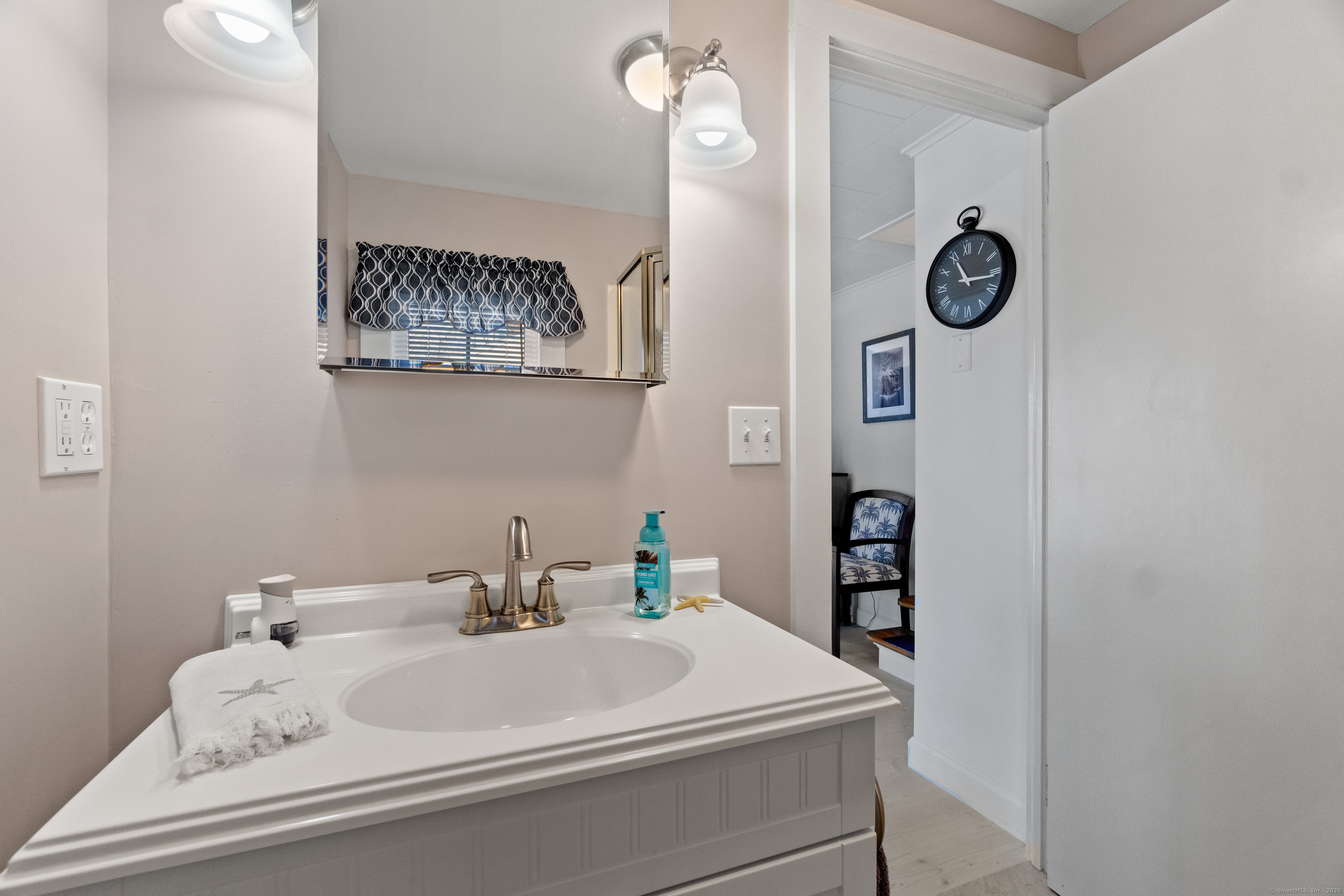 27 Bennett Circle, Voluntown, Connecticut image 13