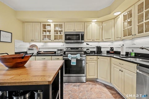 Tiny photo for 126 Roberton Crossing #126, Fairfield, CT 06825 (MLS # 24201864)