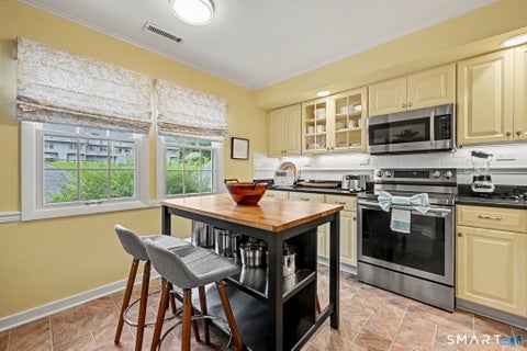 Tiny photo for 126 Roberton Crossing #126, Fairfield, CT 06825 (MLS # 24201864)