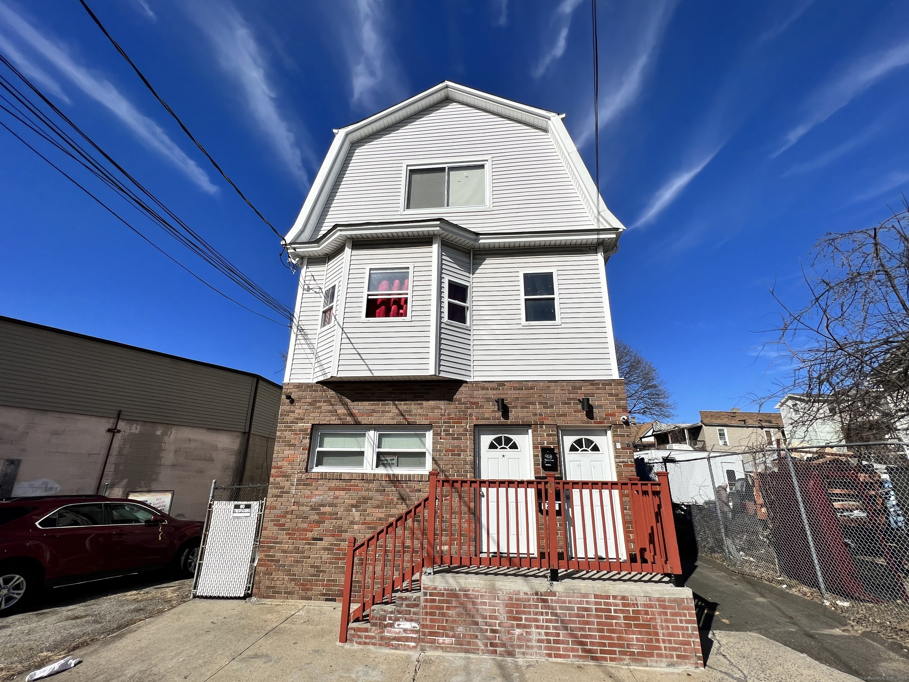 918 Maplewood Avenue 3, Bridgeport, Connecticut - 2 Bedrooms  
1 Bathrooms  
4 Rooms - 