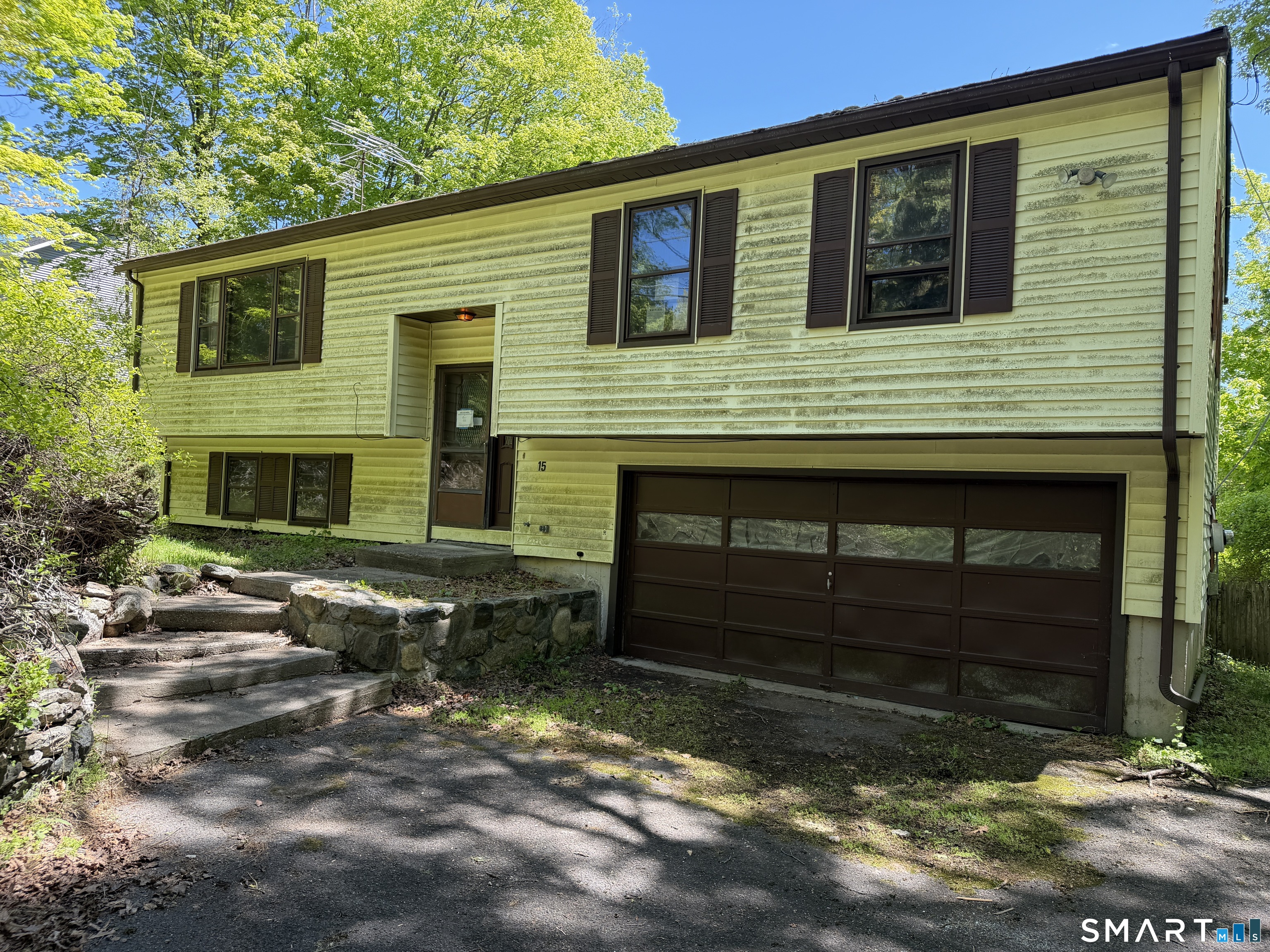 15 Bear Mountain Road