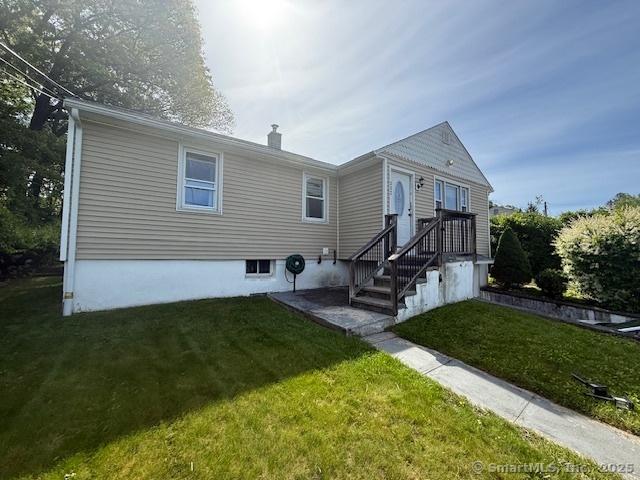 Property for Sale at Lakeside Boulevard, Waterbury, Connecticut - Bedrooms: 3 
Bathrooms: 2 
Rooms: 5  - $295,000