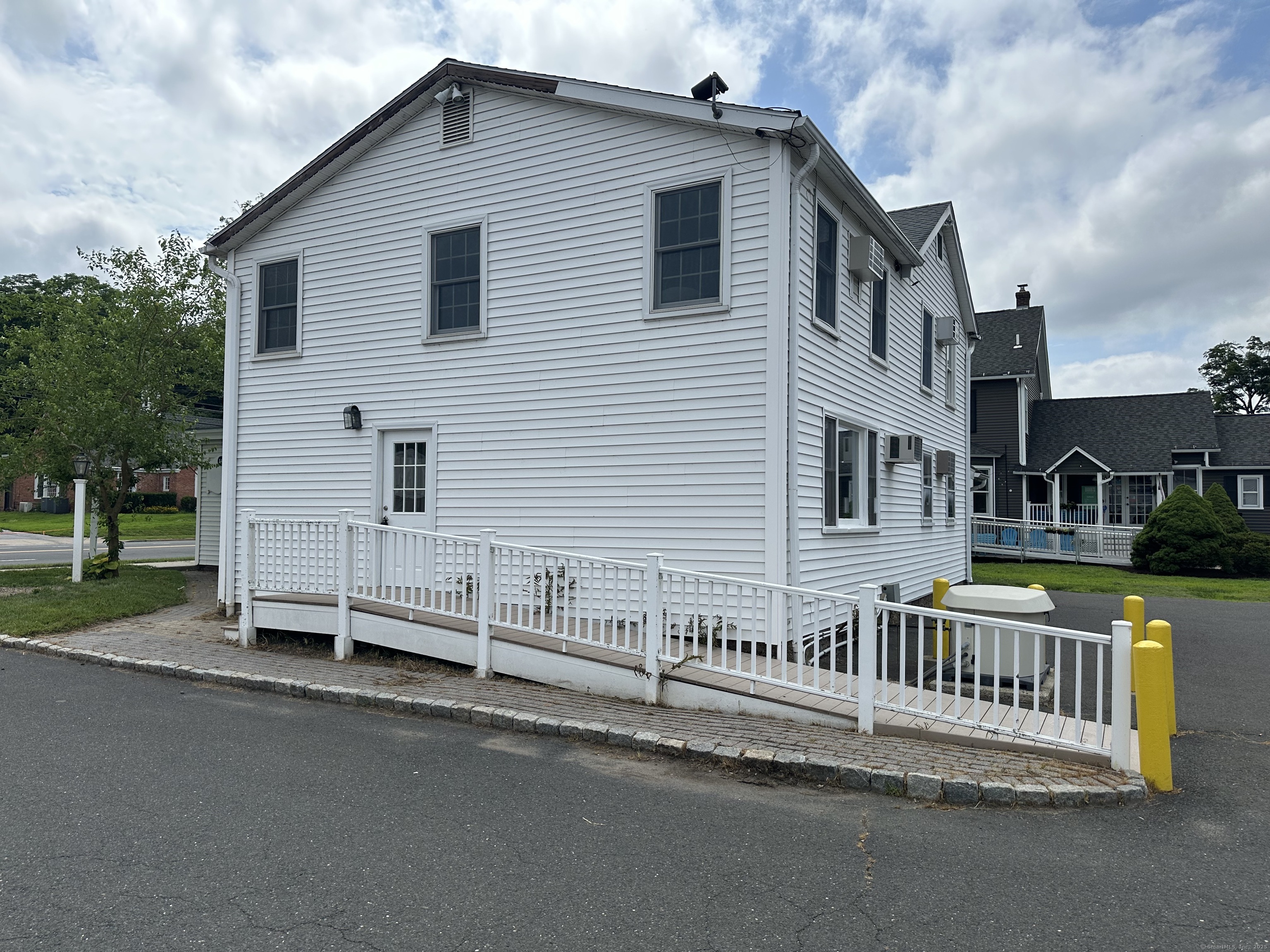 14 West Main Street 1B