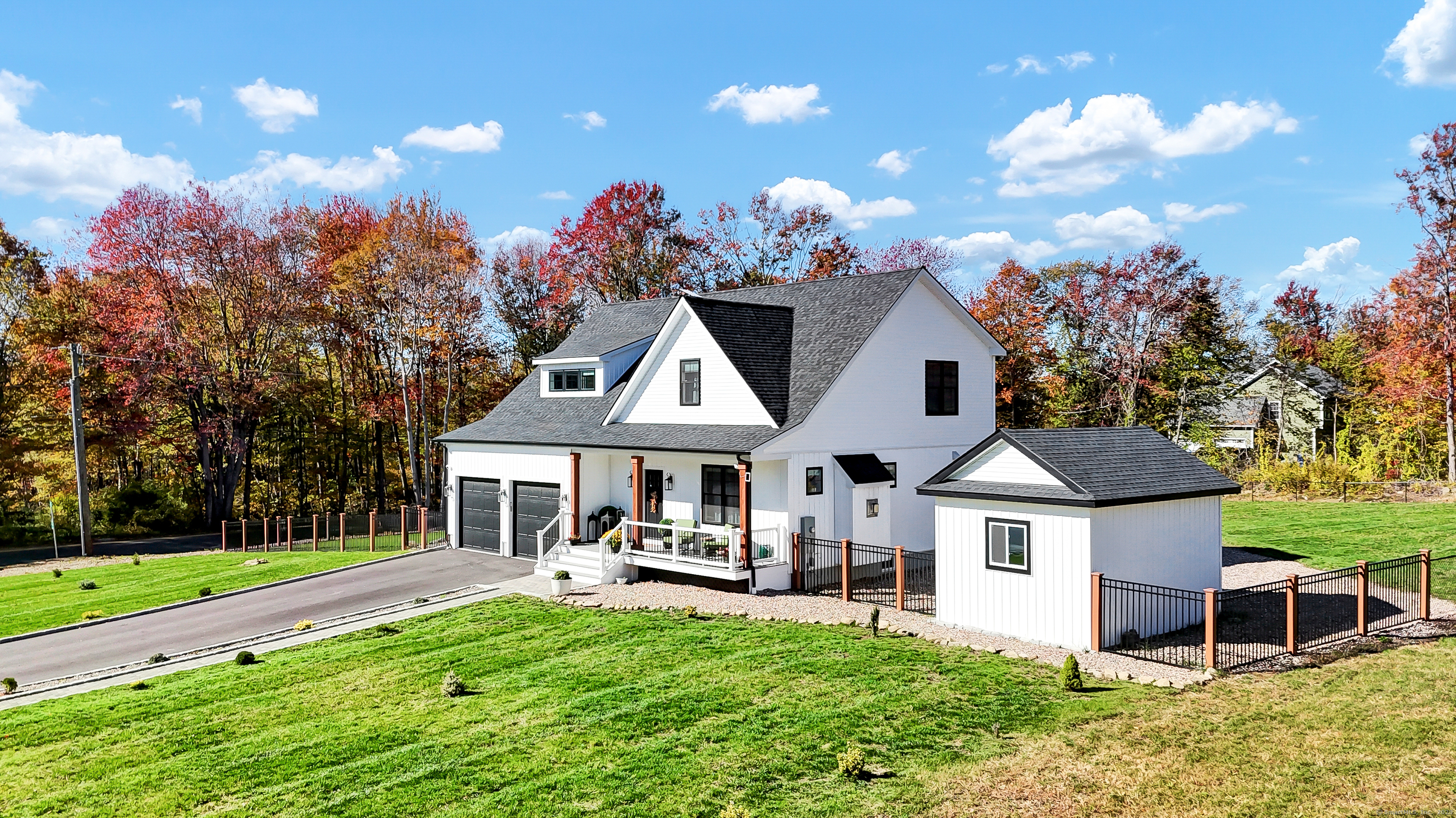 Burlington, Connecticut 06013, United States, 3 Bedrooms Bedrooms, ,5 BathroomsBathrooms,Residential,Active,230189