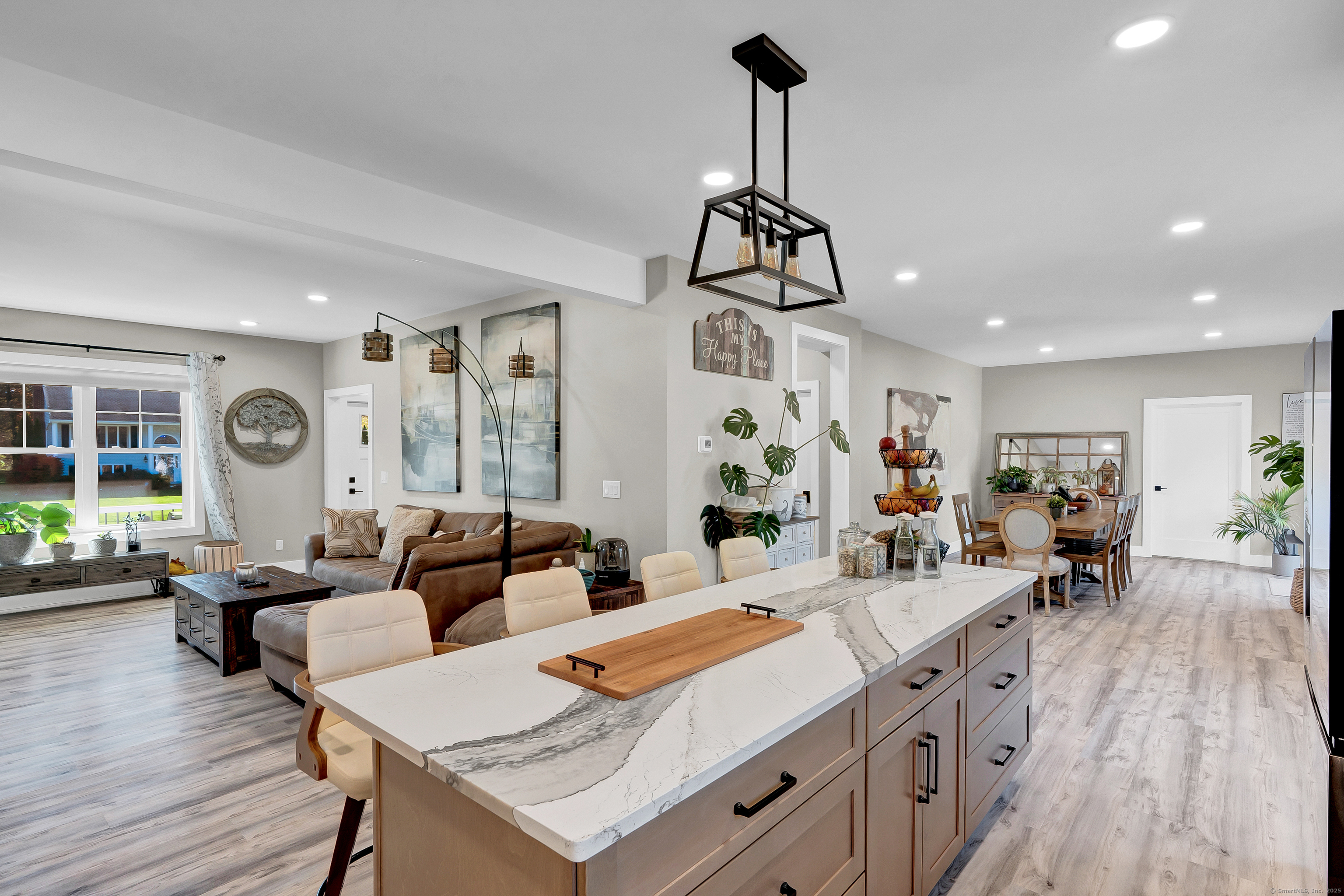 Burlington, Connecticut 06013, United States, 3 Bedrooms Bedrooms, ,5 BathroomsBathrooms,Residential,Active,230189