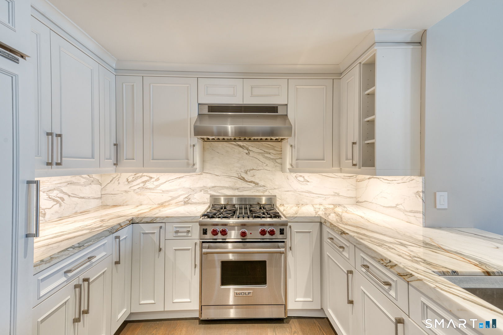 85 Memorial Road 411