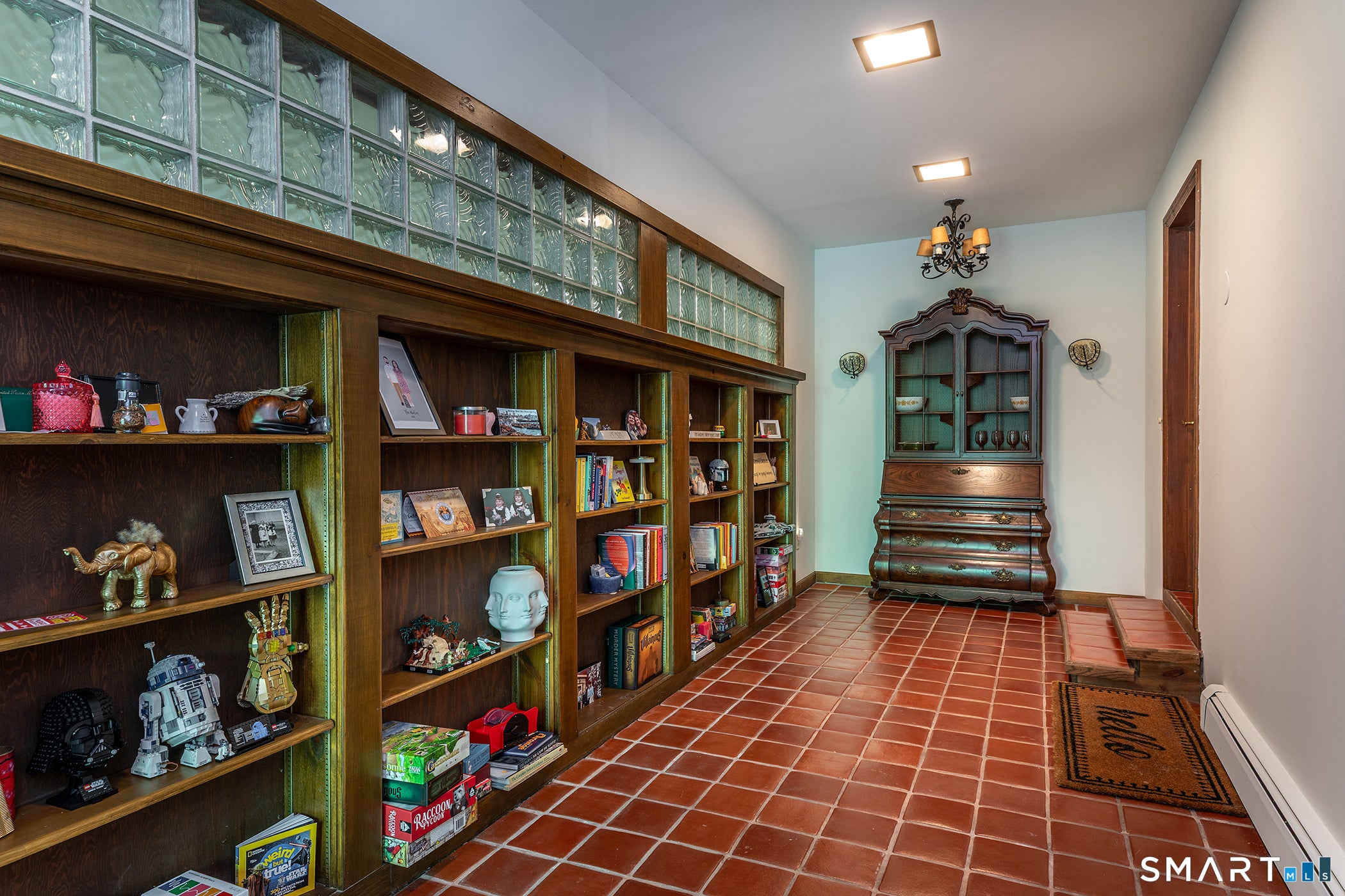 230 East Litchfield Road