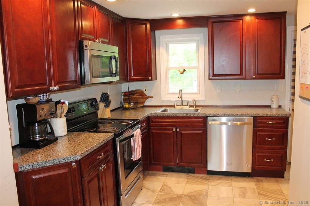 1512 Willard Avenue, Newington, Connecticut image 9