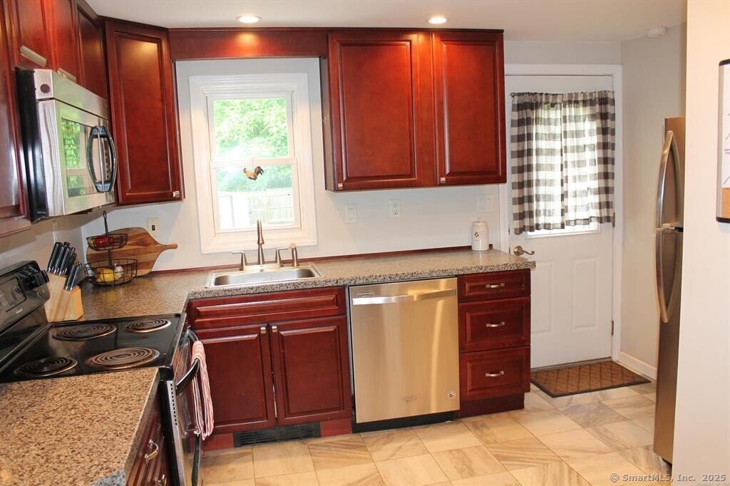 1512 Willard Avenue, Newington, Connecticut image 10