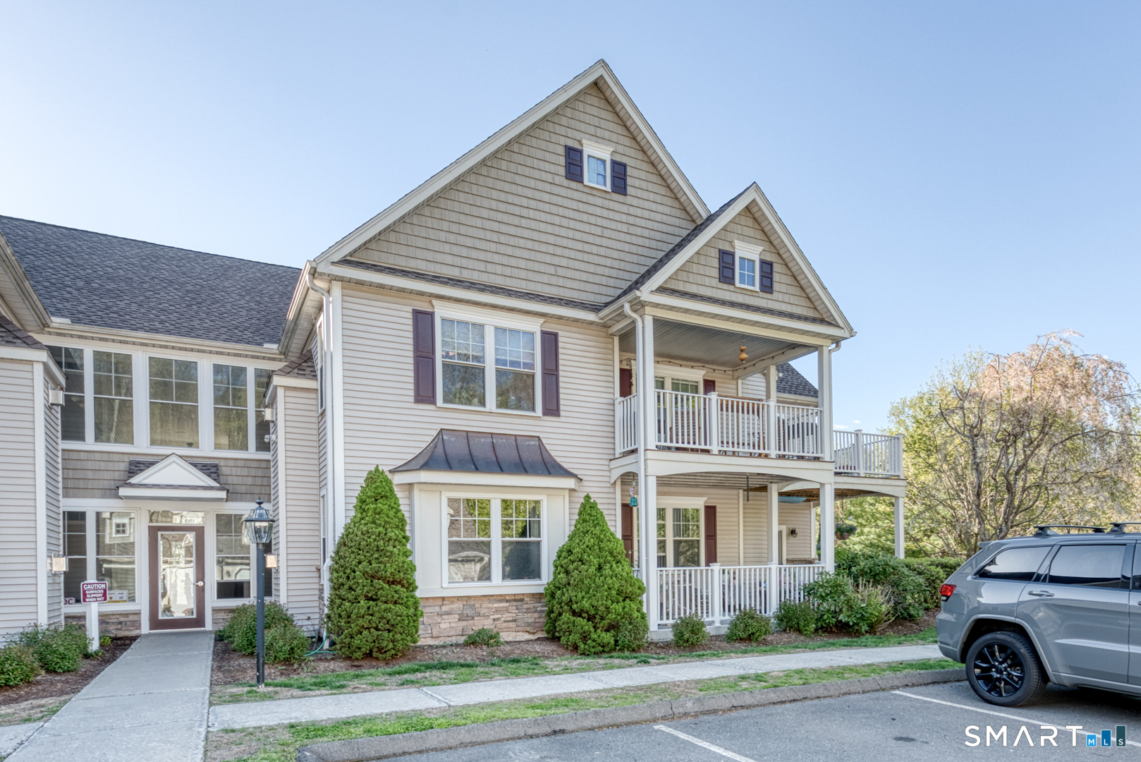 95 South Ridge Lane E201