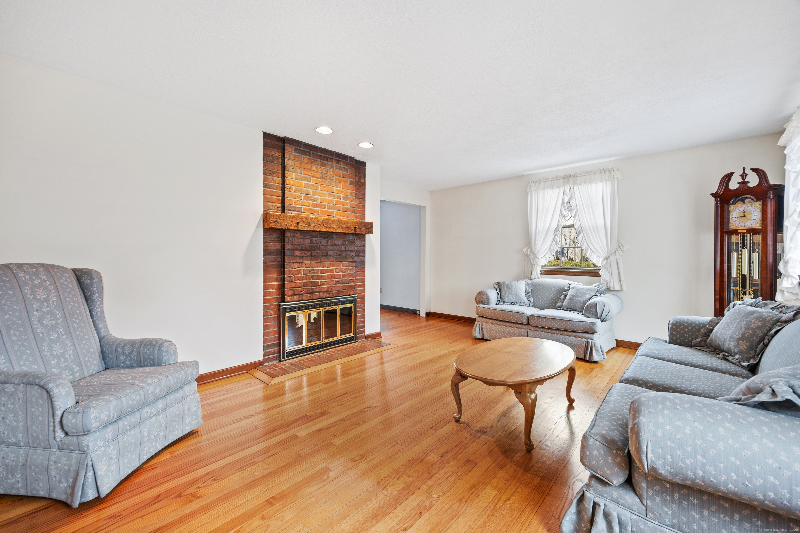 37 Country Way, North Haven, Connecticut image 8