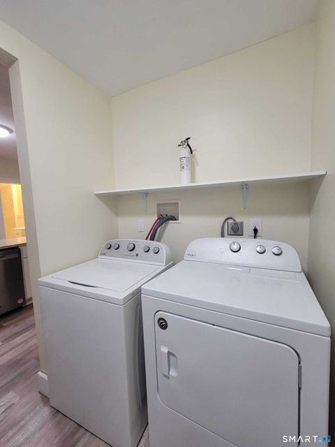 Tiny photo for 564 High Street #1, Middletown, CT 06457 (MLS # 24156247)