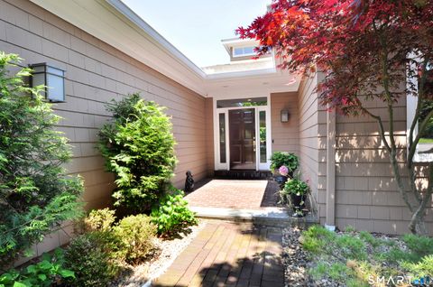 Tiny photo for 2 Schuyler Lane #2, Bloomfield, CT 06002 (MLS # 24177876)