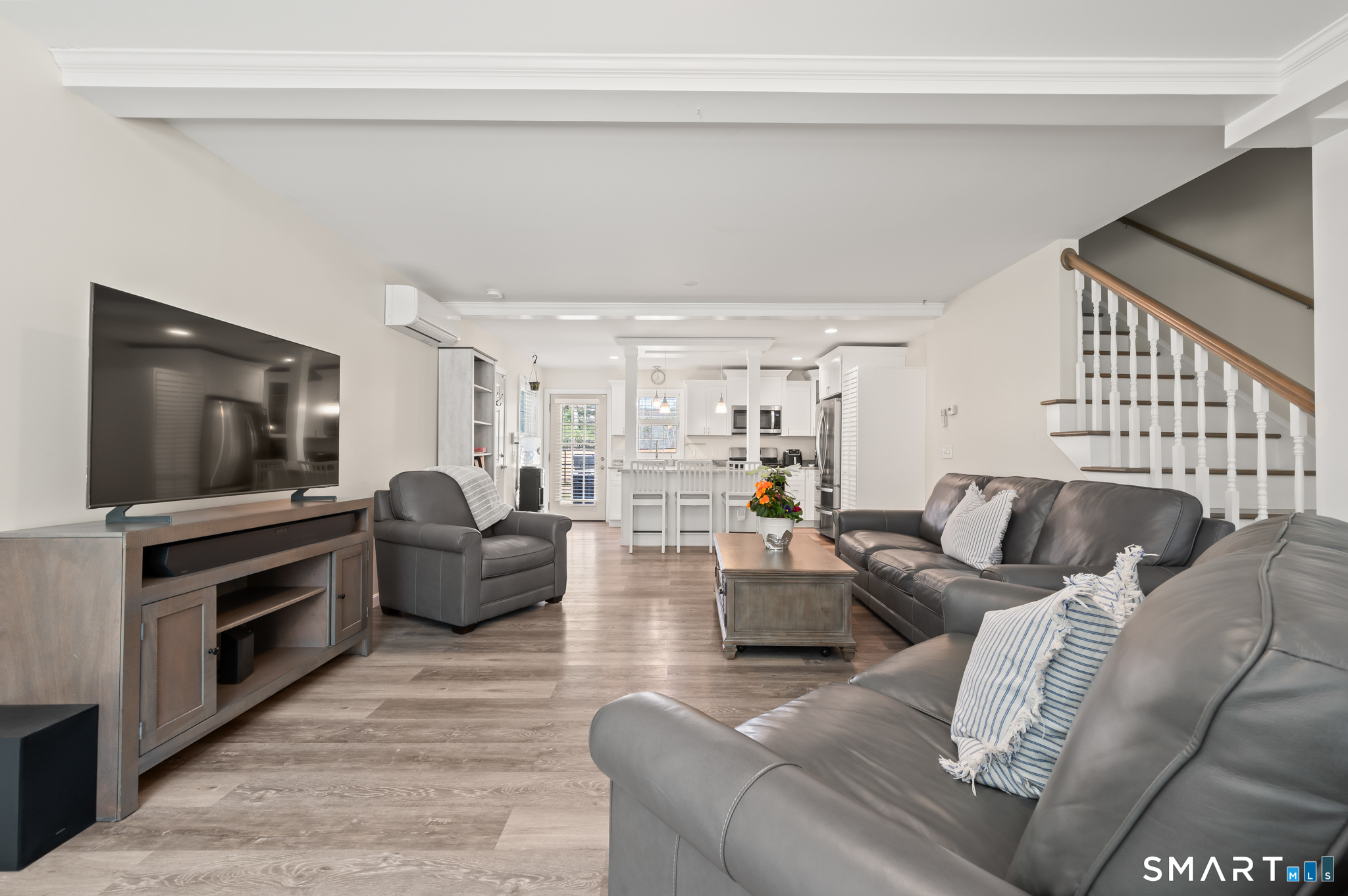 341 Lake Shore Drive