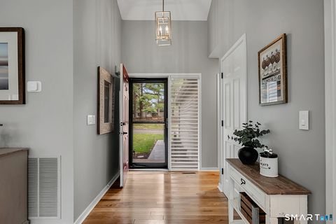 Tiny photo for 5 Vista Terrace #5, Avon, CT 06001 (MLS # 24164545)