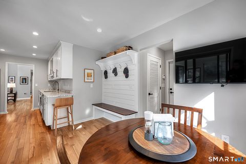 Tiny photo for 5 Vista Terrace #5, Avon, CT 06001 (MLS # 24164545)