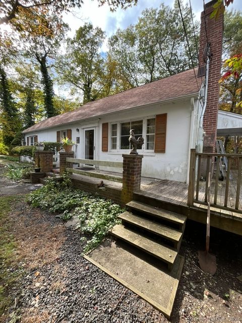 A home in New Milford