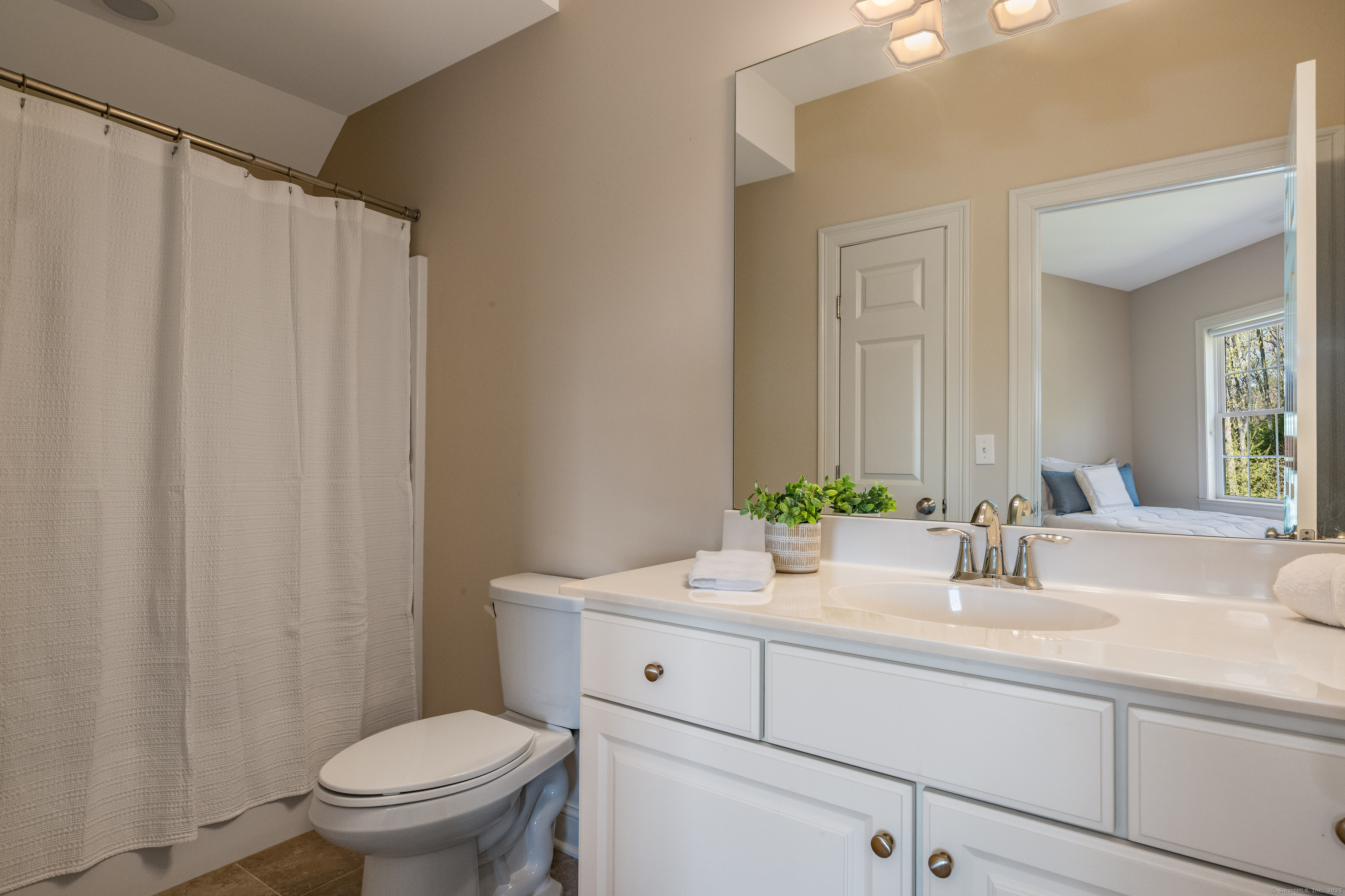 44 W Hills Drive, Avon, Connecticut image 22