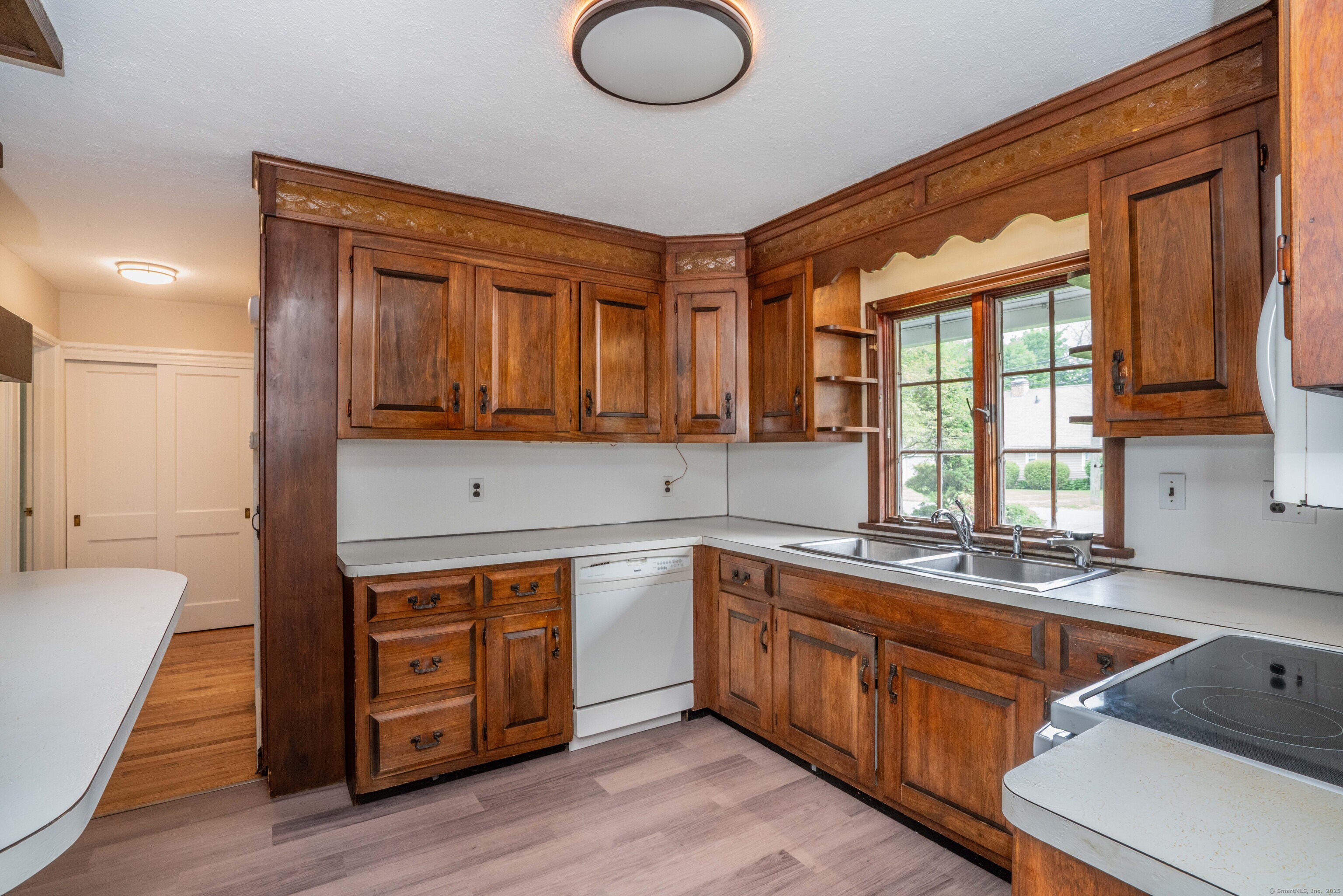 16 Fairfield Road, West Hartford, Connecticut image 13