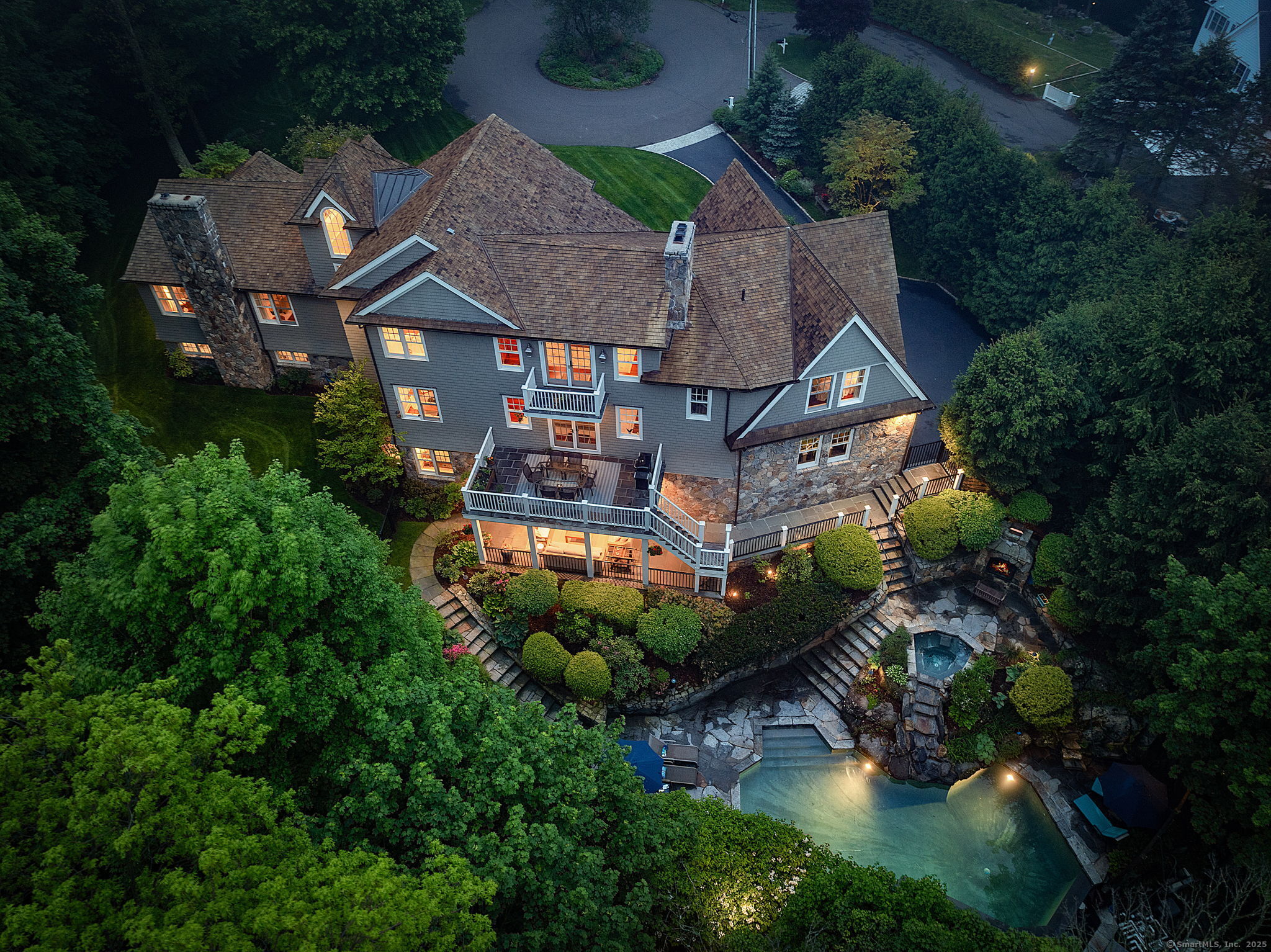 Morley Lane, Darien, Connecticut - 5 Bedrooms  
5 Bathrooms  
14 Rooms - 